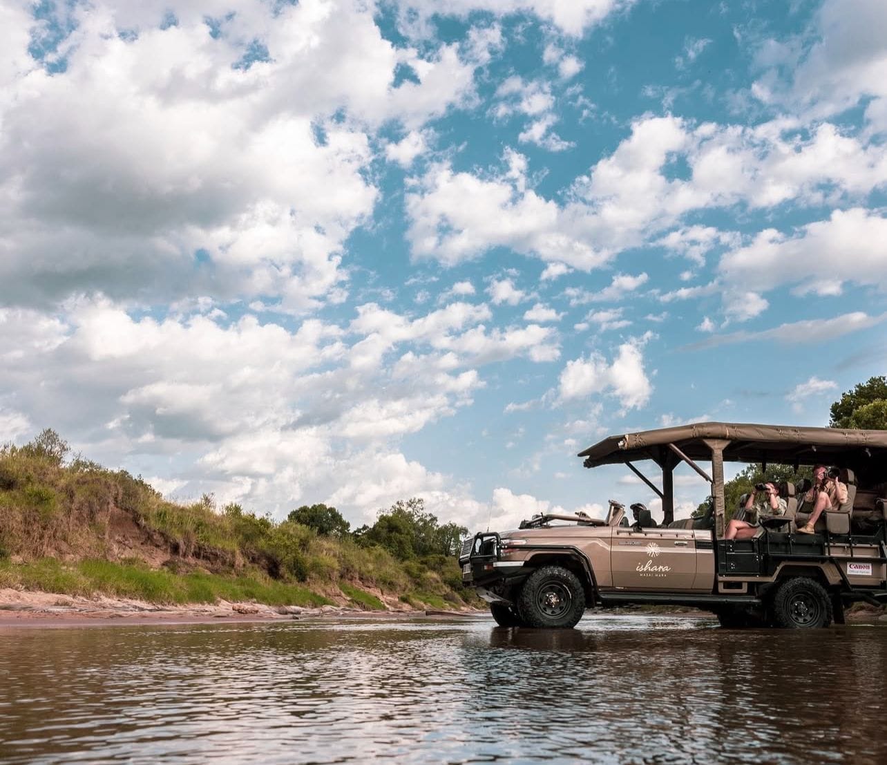 cruiser-in-river